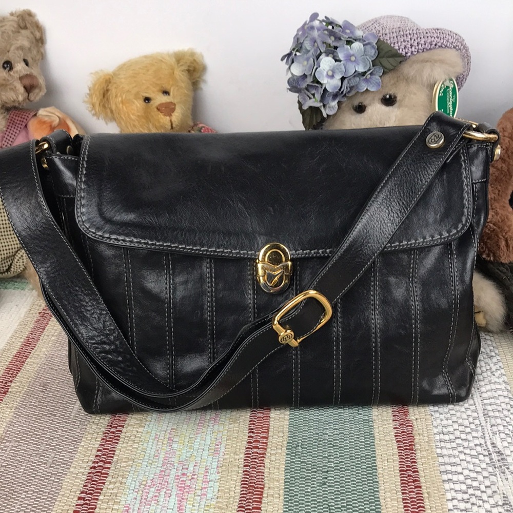 Marino Orlando Made in Italy Vintage Classic Black Leather Shoulder Bag
